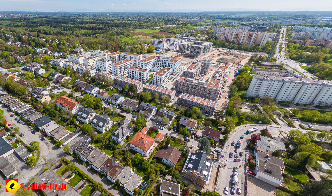 04.05.2023 - Luftbilder vom Alexisqaurtier und Pandion Verde in Neuperlach